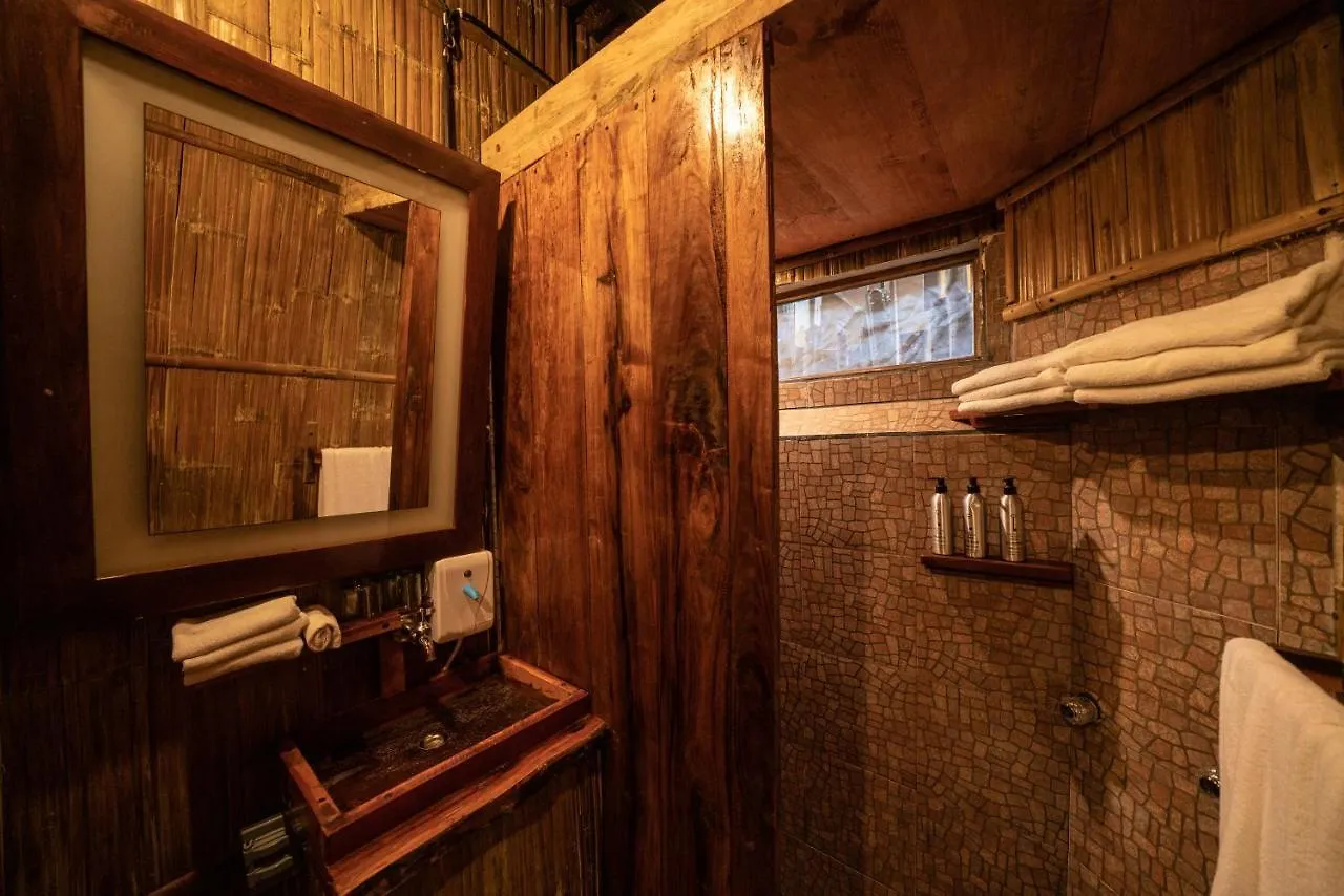 Cabanas La Eufemia تولوم فندق
