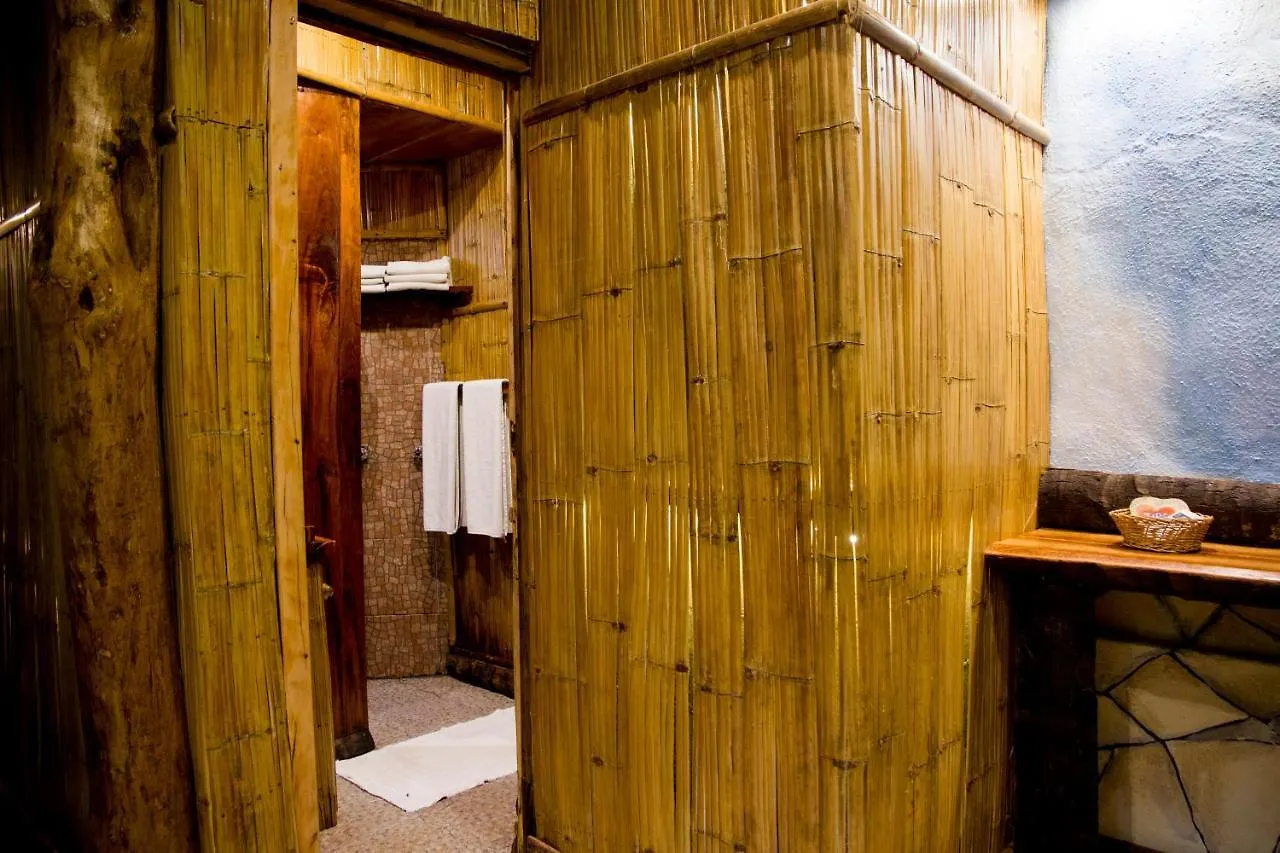 Cabanas La Eufemia تولوم فندق